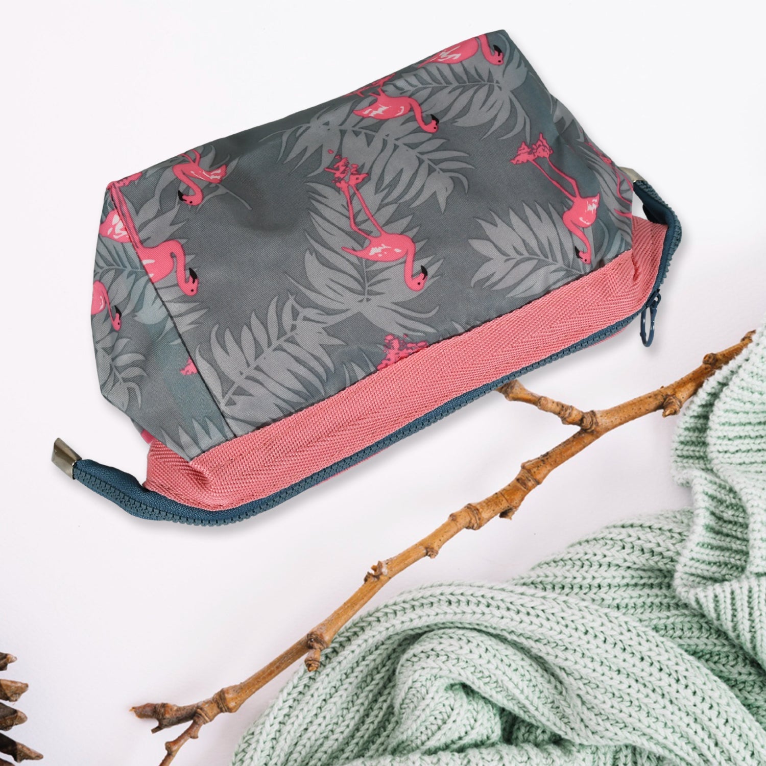 12699 Makeup Bag / Pouch / Travel Cosmetic Bags / Brush Pouch Toiletry Kit Fashion Women Jewelry Organizer with Zipper Portable Purse Pouch (1 pc / 25×13 Cm) 12699 Makeup Bag / Pouch / Travel Cosmetic Bags / Brush Pouch Toiletry Kit Fashion Women Jewelry Organizer with Zipper Portable Purse Pouch (1 pc / 25×13 Cm)